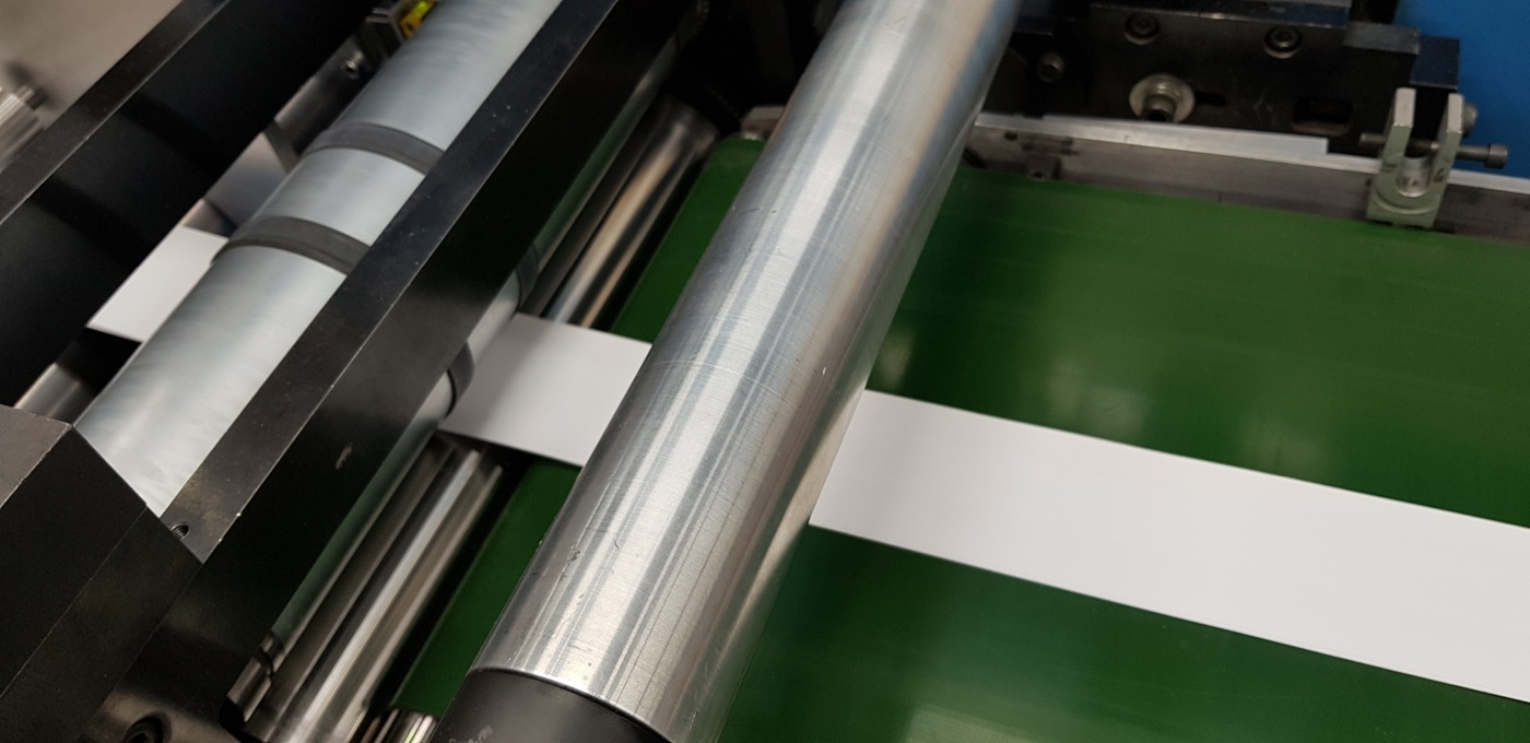 Packaging of membrane backing cards